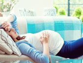 لماذا تصاب النساء الحوامل بالأرق وصعوبة النوم؟