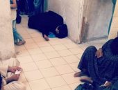 قارئ يشارك بصورة لمرضى يفترشون الأرض بمستشفى مطوبس بكفر الشيخ: مفيش كراسى