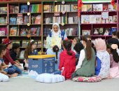 "كان ياما كان" تهدى 500 كتاب جديد لـ 3000 طفل فى المخيم الإماراتى الأردنى