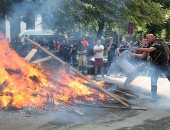صور.. تظاهرات لرجال الإطفاء فى بروكسل للمطالبة بتحسين ظروف العمل