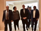 إنفانتينو يصل القاهرة لحضور حفل افتتاح أمم إفريقيا