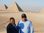 رئيس جمهورية موزمبيق يزور منطقة آثار الهرم ويلتقط الصور التذكارية