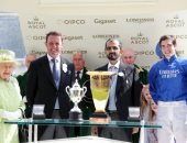 محمد بن راشد يتسلم جائزة من بريطانيا فى ختام مهرجان رويال أسكوت للخيول بإنجلترا