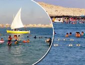 صور.. سحر شواطئ مطروح والساحل الشمالى يجذب الباحثين عن المتعة والطقس اللطيف.. مياه صافية وطبيعة خلابة تجعلها قبلة المصطافين.. والمحافظ: تطوير عدد من المتنزهات.. وإنشاء مرافق خدمية وترفيهية