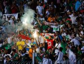 فرحة جماهير الجزائر بعد تخطى فريق كينيا بثنائية 