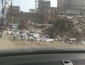 اضبط مخالفة.. استمرار انتشار القمامة بشوارع المحلة "صور"
