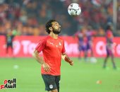 محمد صلاح يشارك فى مران المنتخب كاملا وكوكا يكتفى بالمشى