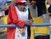 شاهد.. مشجع مصرى فى مدرجات أمم أفريقيا بكرسى متحرك