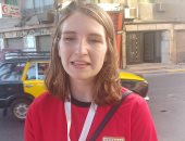 مشجعة أمريكية بالإسكندرية: مصر ستفوز بكأس أمم أفريقيا.. وأعشق محمد صلاح