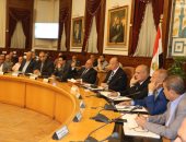 محافظ القاهرة: فسخ التعاقد مع أى متعهد نظافة يقصر فى عمله