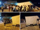 كارثة بمزلقان أبوحمص بمحافظة البحيرة.. الزلط يعيق مرور السيارات على القضبان