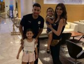 صور.. متعب ويارا نعوم يدعمان المنتخب فى أمم أفريقيا