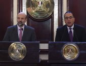 رئيسا وزراء مصر والأردن يوقعان على محضر اجتماعات اللجنة العليا المشتركة