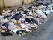 انتشار القمامة ببعض شوارع حدائق القبة بعد توقف شركة النظافة