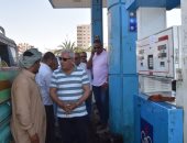 صور.. محافظ مطروح ومدير الأمن يتفقدان مواقف السيارات لمتابعة الالتزام بالتعريفة