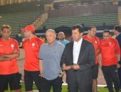 وزير الرياضة وأبو ريدة فى مران المنتخب قبل مواجهة جنوب أفريقيا