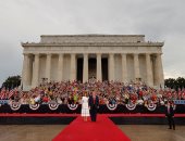 صور.. ترامب وميلانيا يغادران البيت الأبيض استعدادا للاحتفال بيوم الاستقلال