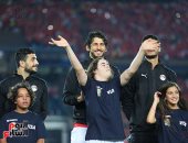 الحلم تحقق.. طفل من ذوى الإحتياجات الخاصة بصحبة حجازى فى مباراة جنوب أفريقيا