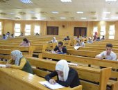 رئيس جامعة بنى سويف يتابع اختبارات القدرات لطلاب الثانوية العامة 