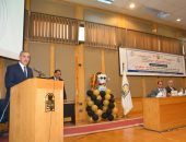 صور.. محافظ أسيوط يشهد حفل تخرج طلاب قسم الإعلام بكلية الاداب