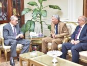محافظ أسيوط يلتقى رئيس هيئة تنمية الصعيد ويعلن دراسة إقامة مشروعات تنموية