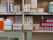 النيابة تطلب تقرير المعمل الكيميائى لواقعة ضبط أدوية مجهولة بمدينة السلام