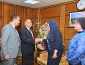 رئيس جامعة أسيوط: تطبيق مبادرة "ادرس في مصر" لتشجيع الطلاب الوافدين