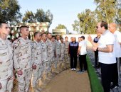 صور.. "العسكرية المصرية شرف".. السيسى يزور الكلية الحربية فجراً ويشارك الطلاب نشاطهم الرياضى.. الرئيس يوصى بالحفاظ على الاستعداد الذهنى والقتالى المرتفع والتمسك بالمبادئ.. ويخاطب حماة الوطن: أنتم قدوة لشباب مصر