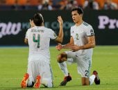 صور.. الجزائر تتقدم بهدف من "نيران صديقة" فى شوط إهدار الفرص أمام نيجيريا