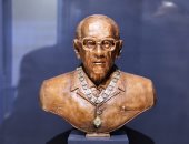 شاهد.. شهادة نوبل الأصلية وقلادة النيل العظمى ضمن مقتنيات متحف نجيب محفوظ
