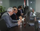 البيئة تبحث مع محافظ بغداد وسفير العراق نقل التجارب المصرية فى حماية البيئة