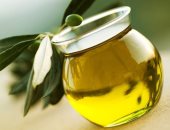 عشان تقوى أظافرك بطريقة سهلة وبسيطة.. الحل فى زيت الزيتون