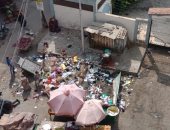  اضبط مخالفة.. تلال القمامة تحاصر مستشفى عزبة البرج المركزى بدمياط