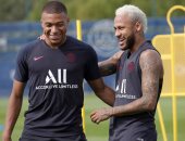 نيمار يخوض مرانه الأول مع سان جيرمان وسط تكهنات بشأن رحيله