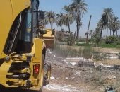 صور.. حملات إزالة فى 3 مراكز بمحافظة سوهاج للتعديات على الأراضى الزراعية