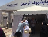  الشرطة النسائية تعزف سيمفونية إنسانية بخدمة ضيوف الرحمن بمطار القاهرة