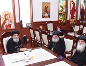 البابا تواضروس يستقبل أسقف جرجا ورئيس دير إخميم بالكاتدرائية