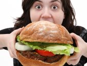 المصابون بمرض اضطرابات الأكل أكثر عرضة 12 مرة لتشوهات الجسم.. اعرف التفاصيل