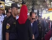 الرئيس السيسي يصافح أبناء شهداء القوات المسلحة والشرطة 