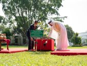 شاهد الشيخ محمد بن زايد يغرس شجرة العلاقات الإماراتية الإندونيسية