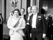قبل تولى بوريس جونسون.. 13 رئيس وزراء بريطانى فى حضرة الملكة إليزابيث.. صور
