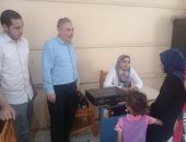 قافلة طبية بالتعاون مع جامعة أسيوط لقرية شقلقيل للكشف على المواطنين بالمجان
