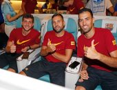 برشلونة يغادر اليابان بعد معسكره الإعدادي ويعود إلى كتالونيا.. صور