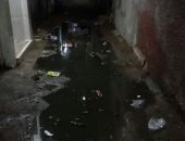 مياه الصرف الصحى تغرق شوارع ومنازل قرية منيل شيحة بالجيزة