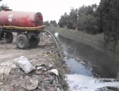 عربات الكسح تلقى المخلفات بترع الشرقية..والأهالى يطالبون باستكمال مشروع الصرف