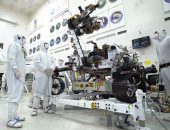 شاهد مستكشف المريخ 2020 يحرك ذراعة بحامل وزنه 88 رطل.. فيديو