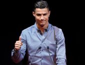 بعد تتويجه بجائزة أسطورة ماركا.. كريستيانو رونالدو يصف برشلونة بأحد أفضل أندية العالم.. ويكشف عن حبه لـ نيمار ويوجه نصيحة للنجم البرازيلى.. والبرتغالى يرشح يوفنتوس للتتويج بلقب دورى أبطال أوروبا خلال موسمين