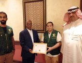 وزير العمل الجيبوتى يُكرم فريق مركز الملك سلمان للإغاثة
