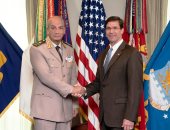 وزير الدفاع  يعود للقاهرة بعد زيارة رسمية للولايات المتحدة لبحث مجالات التعاون المشترك