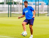 سواريز يعود إلى تدريبات برشلونة استعداداً للموسم الجديد.. فيديو